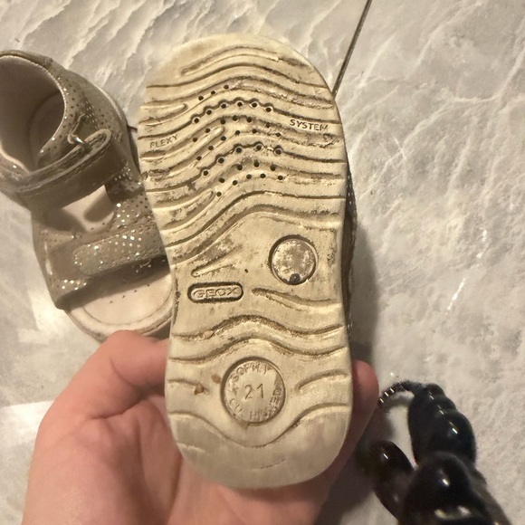 Geox Kids' Brown Sandals with Velcro Straps - Picture 2 of 2